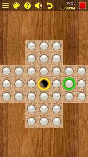Marble Solitaire Puzzle Games screenshot 1