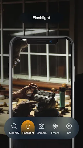 Magnifying Glass + Flashlight screenshot 3
