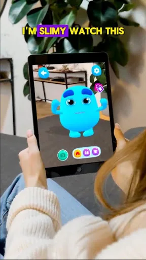 Talk to me Slimy: Talking Pet screenshot 3