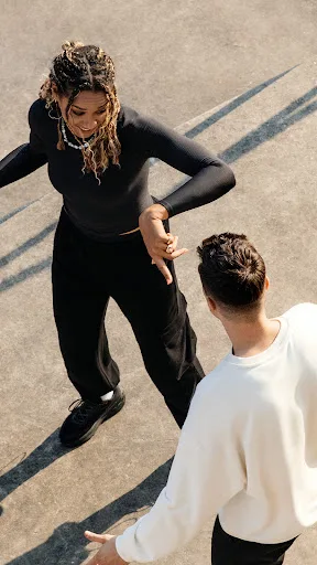 4F - sports fashion online screenshot 4