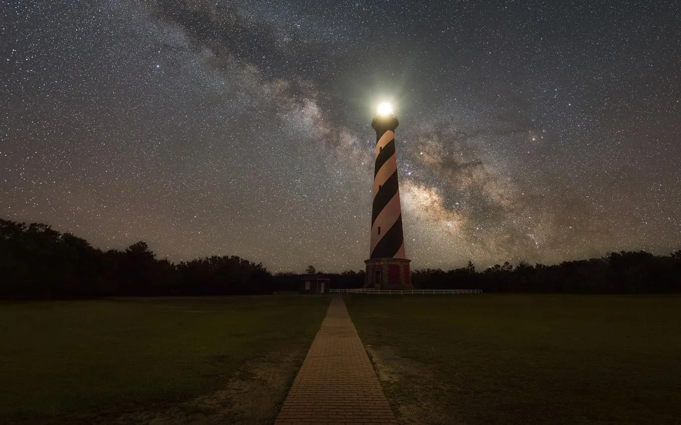 Lighthouses by Night screenshot 1