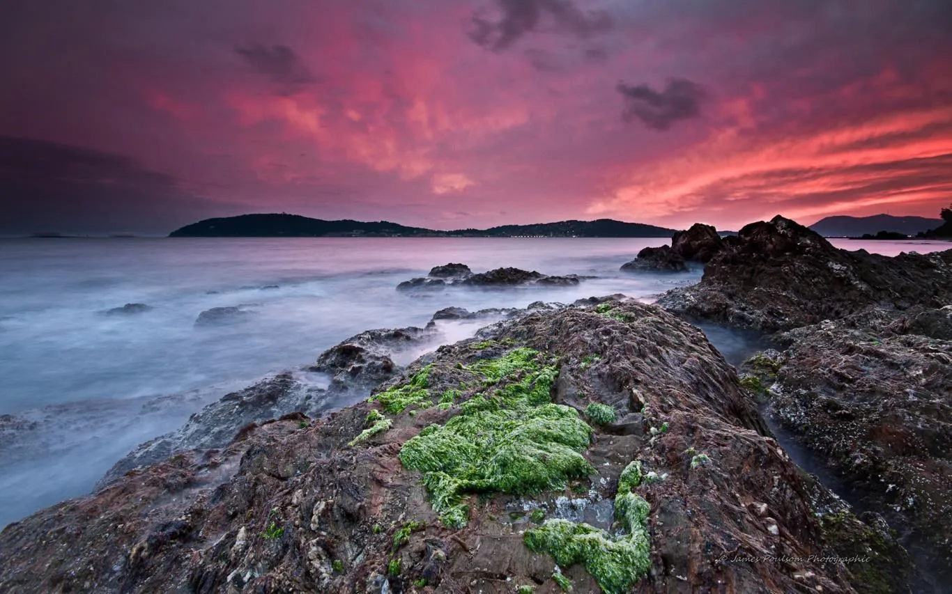 French Riviera by James Poulsom screenshot 1
