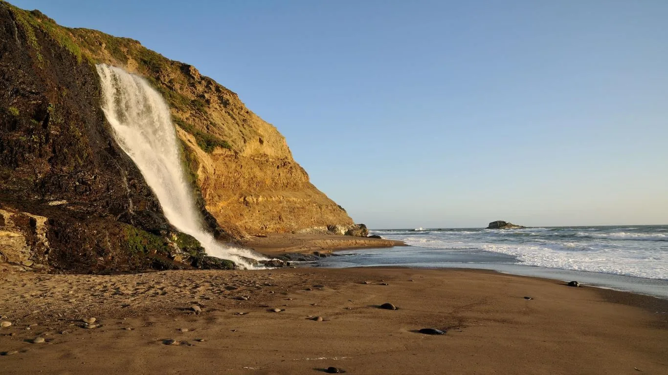 Stunning Waterfalls screenshot 2