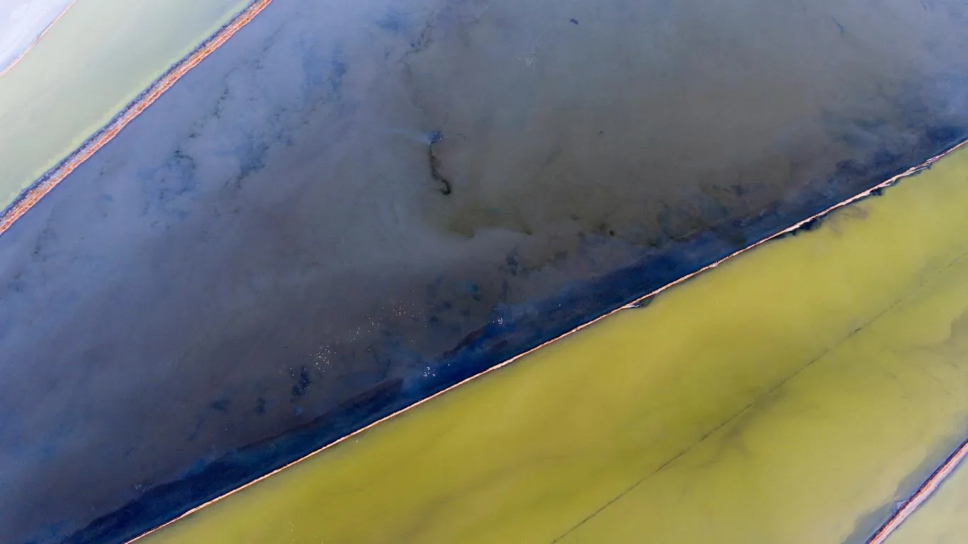 Aerial Saltflats screenshot 3