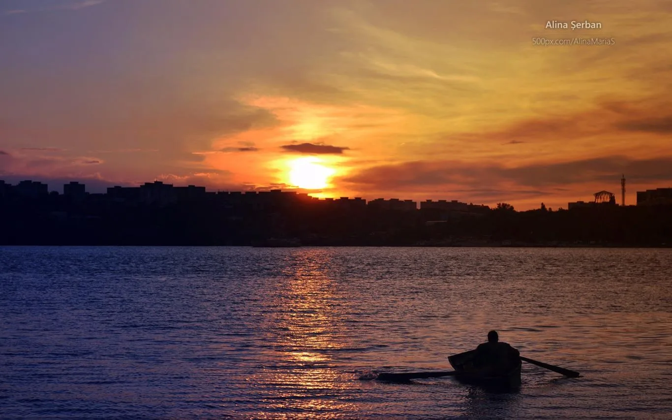 Danube Sunsets by Alina Serban screenshot 1