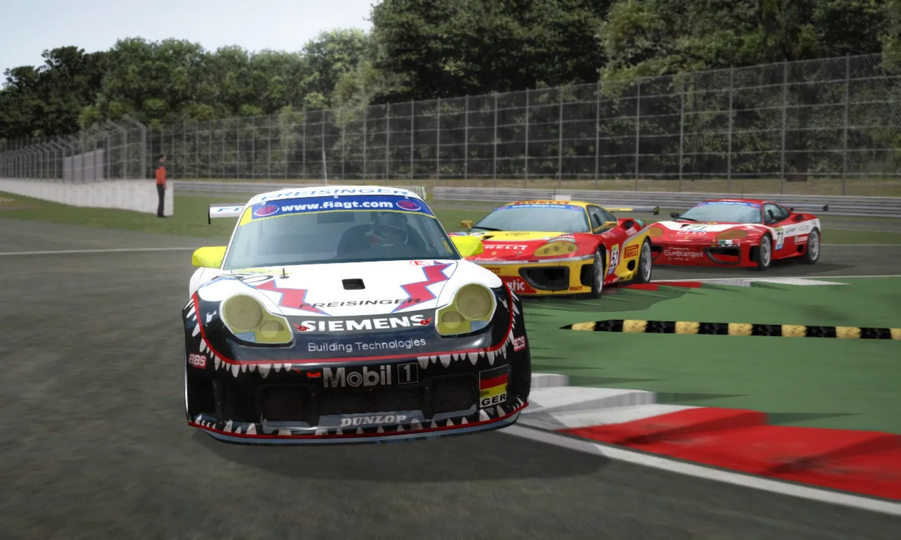 GTR - FIA GT Racing Game screenshot 4