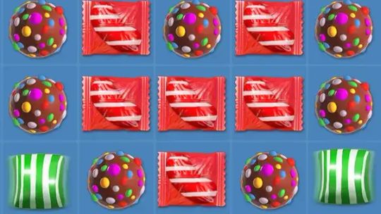 Candy Crush Soda Saga screenshot 1